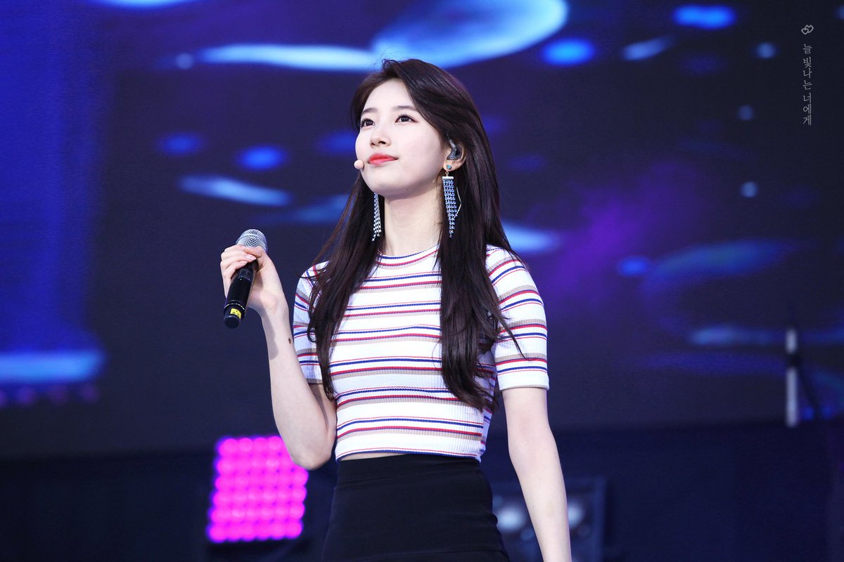 Always_941010's tweet photo. 180519 연세대 아카라카 #수지 #SUZY

작년 오늘의 수지✨ https://t.co/5ljWVyYlSP