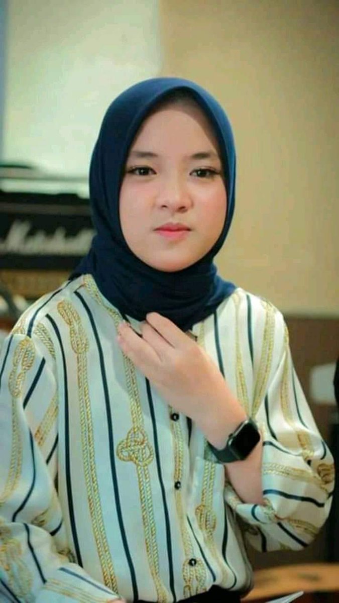 safnahedo's tweet image. Nisa....