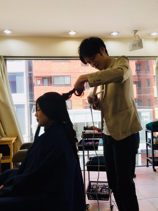 EnsembleLiri's tweet photo. いつものレガーメ青山でヘアセットお願いしてます♪
牧野さんありがとうございます！ https://t.co/ocPHclZ11M