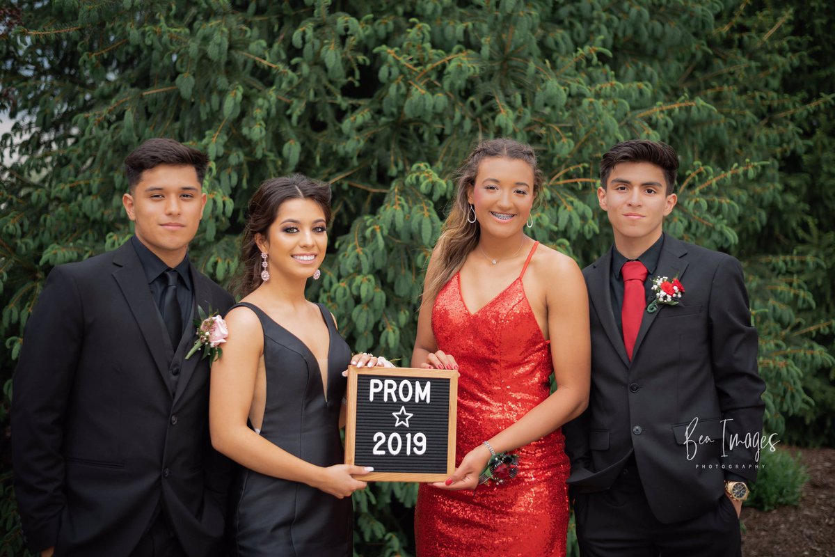 beaimages's tweet photo. Sneak Peek 👀...@EMChargers prom night 🤩 @ricardoavila110 @fernandezzjack @michaelaruth10  #Prom2019 #prom2k19 #promdress #prommakeup #glam #elkhartmemorialprom #beaimages https://t.co/7ZgU4vvMg3