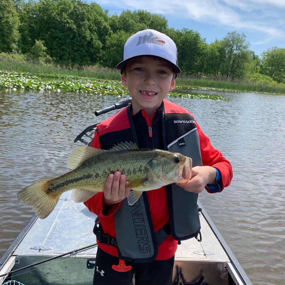 mike_Iaconelli's tweet image. So super proud of this kid! At 8 years old, Vegas fished his first tournament today and ended up in second place! He worked hard, made good decisions, and most of all he had FUN! Also a BIG shout out to his boat captain who also happens to be his mom! @Beckanelli #getkidsfishing