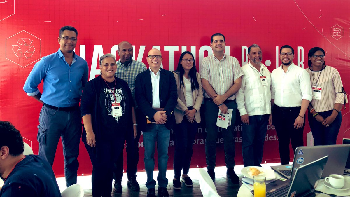 Smeldy's tweet photo. En la apertura de dos días de #HackathonRDLab para encontrar soluciones innovadoras para mejorar los desafíos de las ciudades de Santo Domingo y Santiago... Apoyado por @IDB_Lab y el @intecrd https://t.co/ahHHYBPm4E