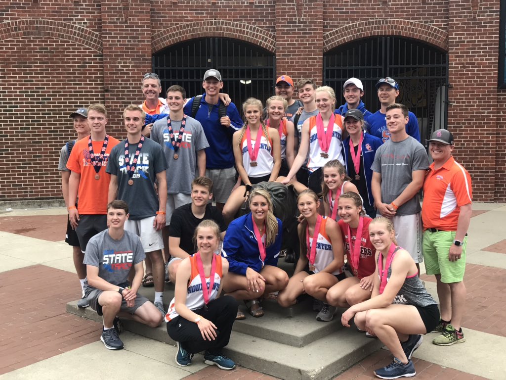 emtoering's tweet photo. Congrats to all these Warriors and Coaches on a job well done at state track! 🔶🔷 https://t.co/zce9zEn51V