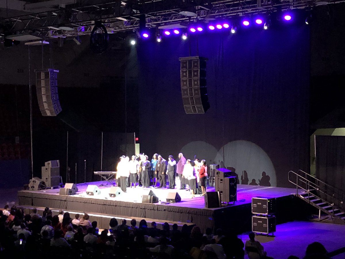 HankStaples's tweet photo. Doing production here at the Monroe Civic Center for Yolanda Adams. #whsproductions https://t.co/xQDeJayYKd