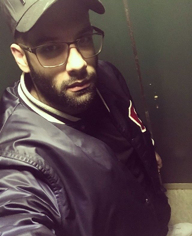 SSucold's tweet photo. Man and cigarettes. I don’t smoke 🚭 *wink #SaturdayThoughts #seekingarrangements #sugardaddydating https://t.co/sfYbYQnMaz