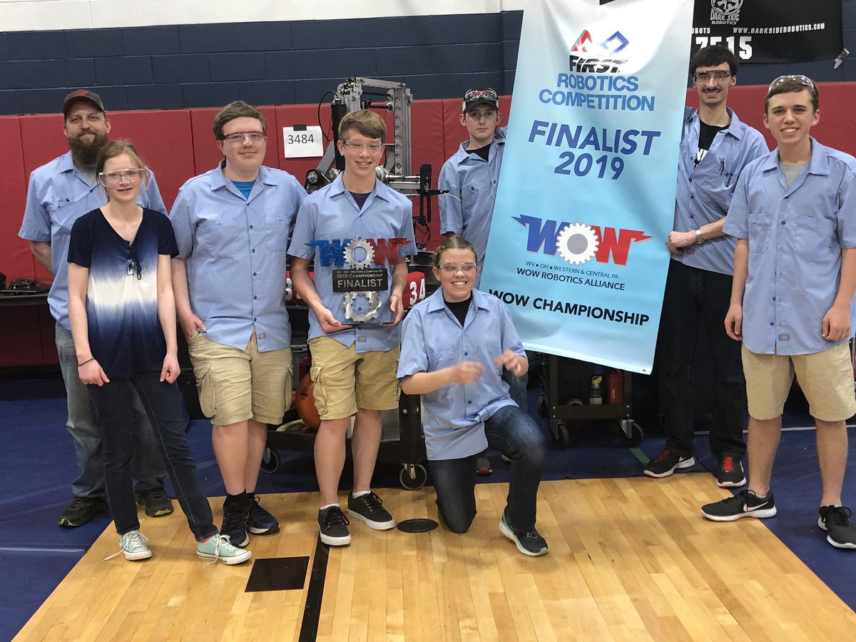 Frc3484's tweet photo. Team 3484 Marysville Short Circuit finished 2nd in the WOW regional championship (32 top teams from three states). An excellent finish to an excellent season! @MarysvilleEVSD @MarysvilleECHS #ptbm #omgRobots Looking forward to #FRCInfiniteRecharge in 2020. #FRCxStarWars https://t.co/Hu0sFJ6aTG
