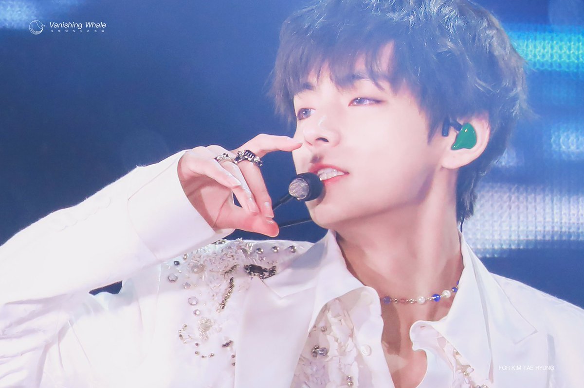 VanishingWhale's tweet photo. 190518 SYS in New Jersey
#방탄소년단뷔 #방탄소년단 #뷔 #김태형 #taehyung #BTSV #BTS
@BTS_twt 

한잔해볼까?😋 https://t.co/yD9Uk9UiPS