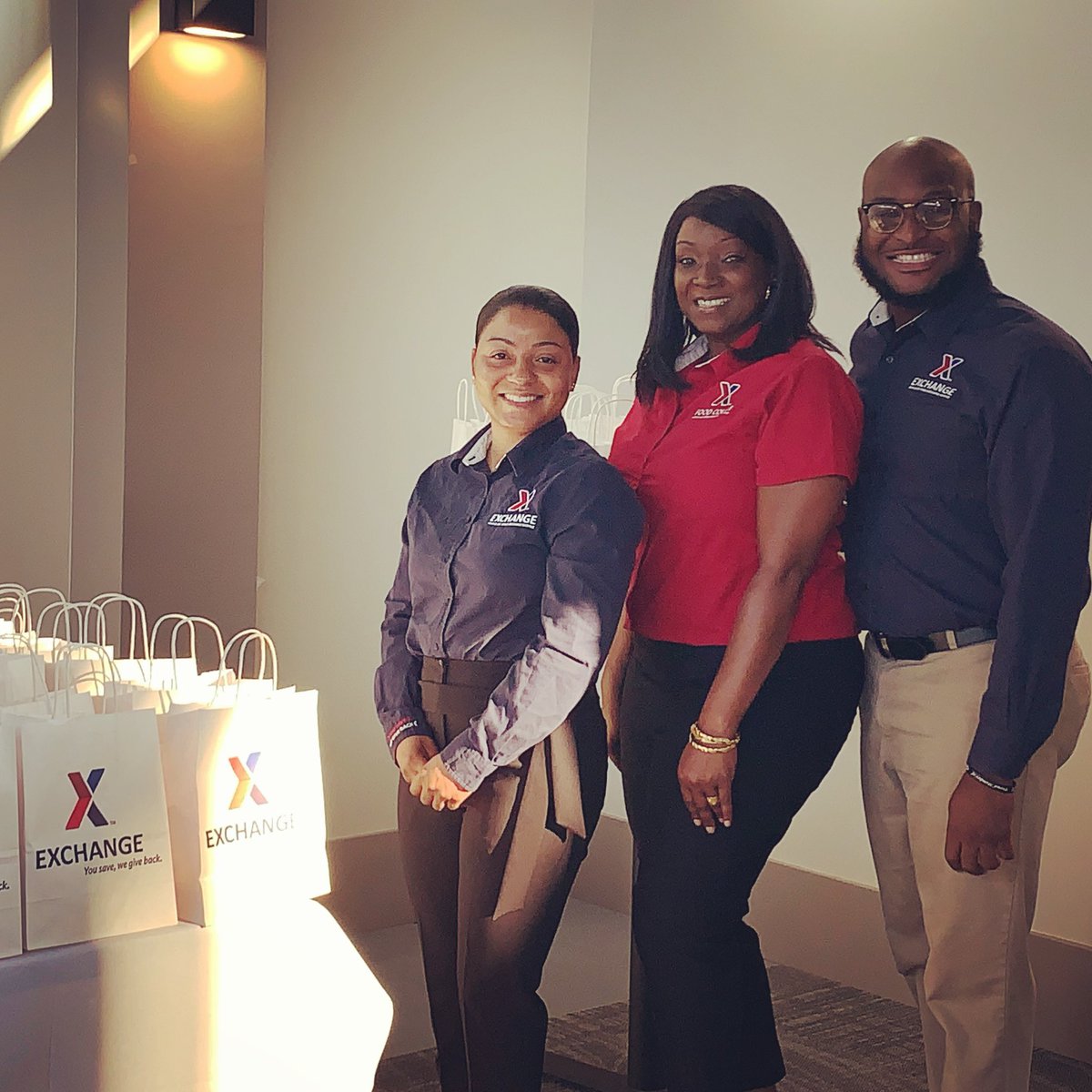 DrewskiQB's tweet photo. Moody AFB Retiree Appreciation!! @ExchangeAssoc @ExchangePAO @shopmyexchange https://t.co/4xmkBKAB32