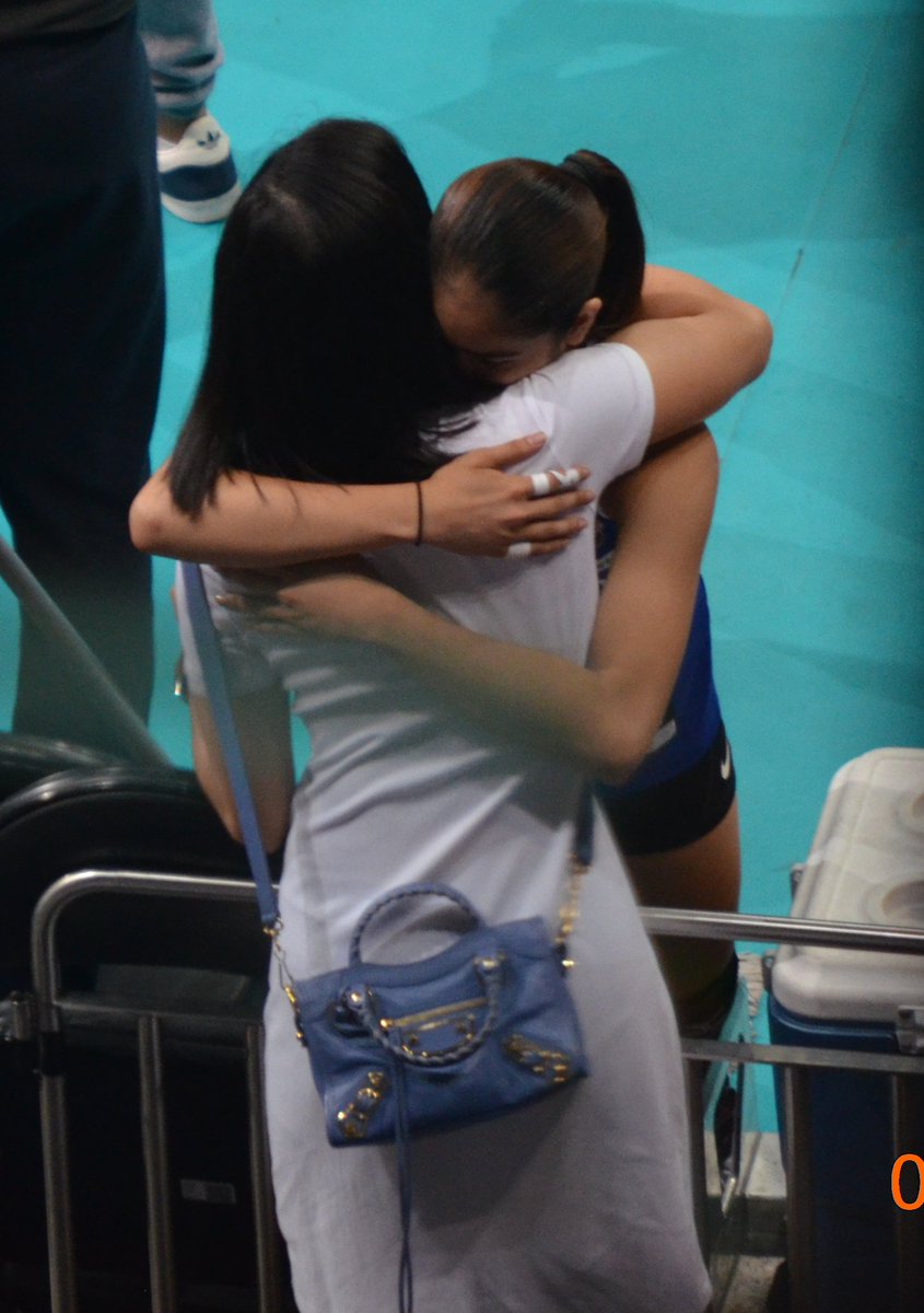 Jia Morado and Deanna Wong before the game started. #LiveTheDreamAteneo