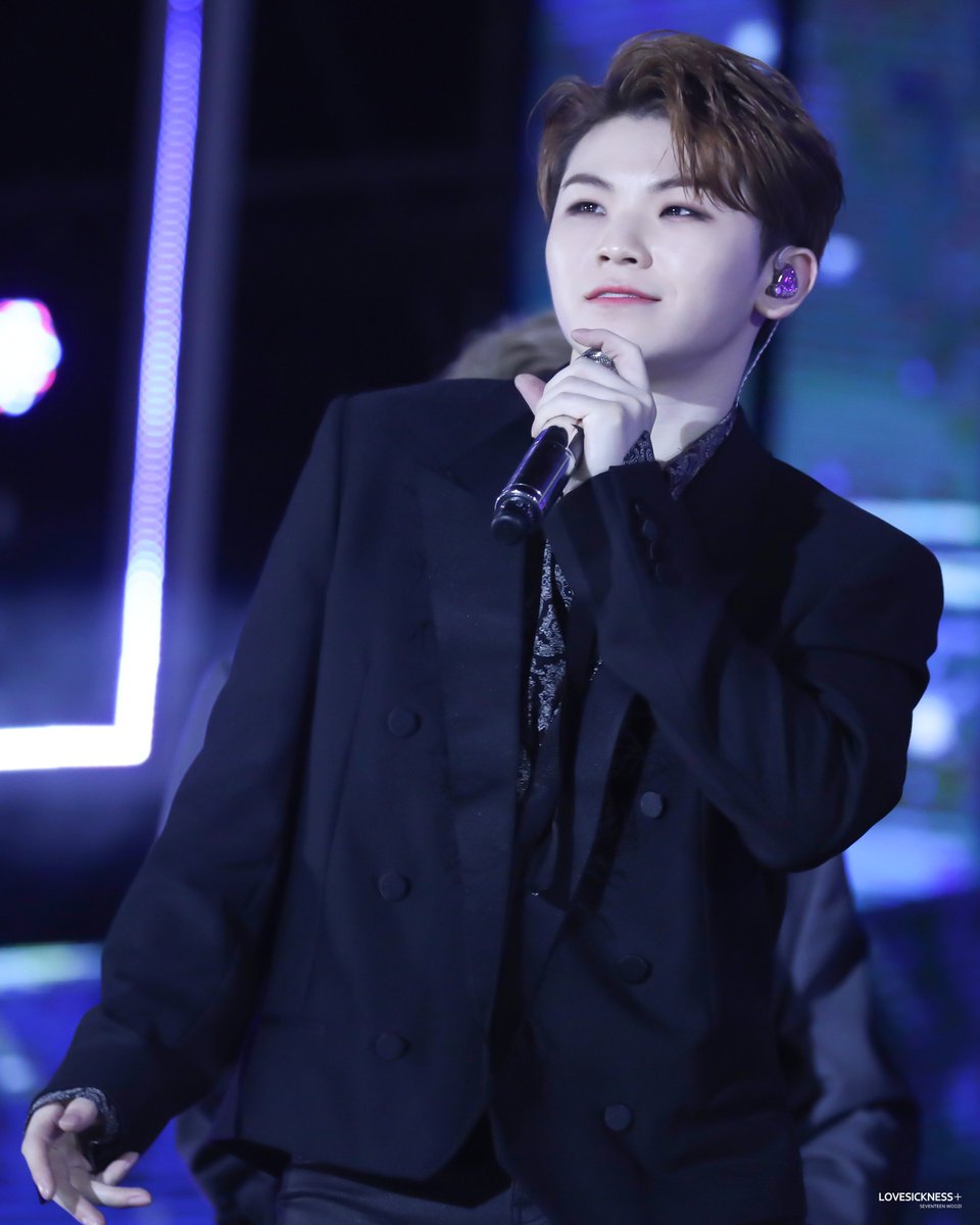 Lovesickness_17's tweet photo. 190518 드림콘서트 
#SEVENTEEN #세븐틴 #WOOZI #우지 
@pledis_17 https://t.co/b4QfaQ18tu