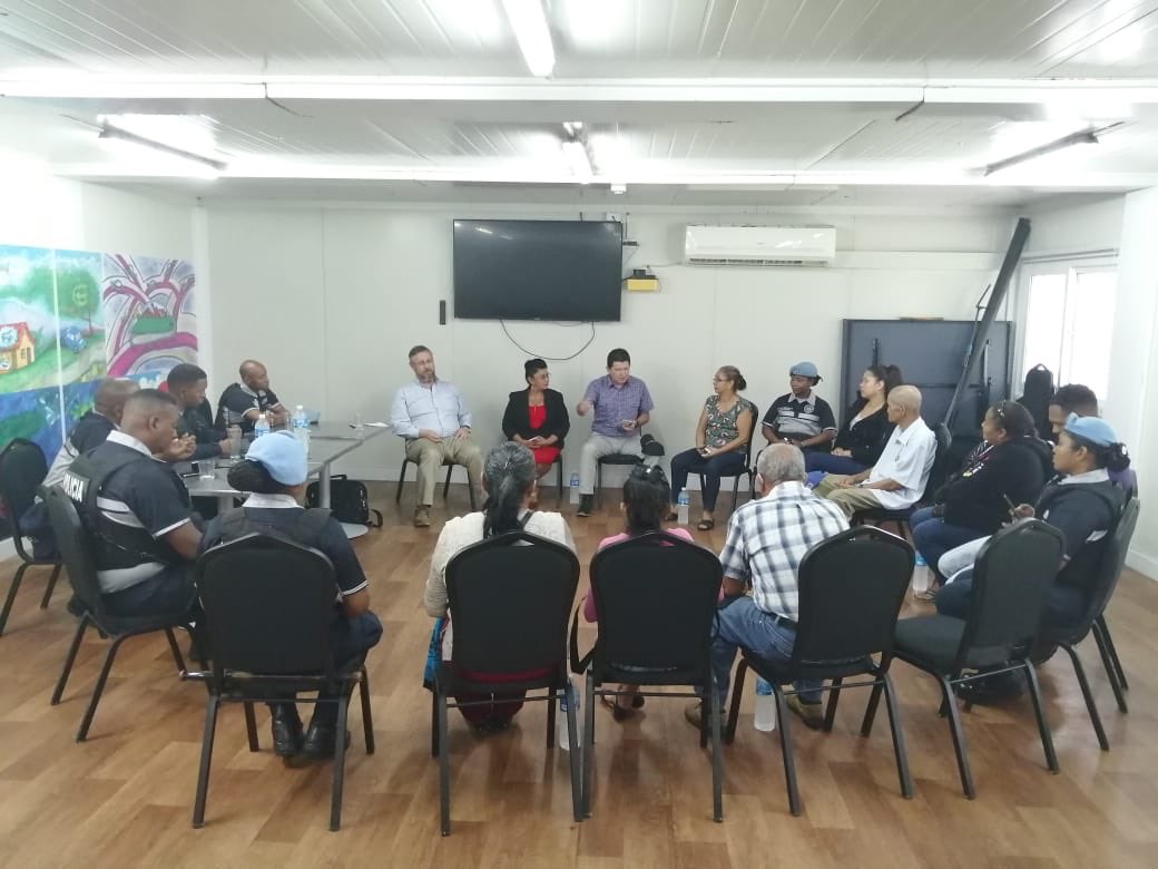 policiadepanama's tweet photo. En el marco del programa #SECOPA, se realizó una reunión sobre temas de seguridad y prevención entre el equipo técnico de la Policía Nacional integrado por la #UPC de Curundu, Samaria, El Chorrillo, líderes comunitarios y Consultores Internacionales en Seguridad Pública. https://t.co/P6fjf11HkU