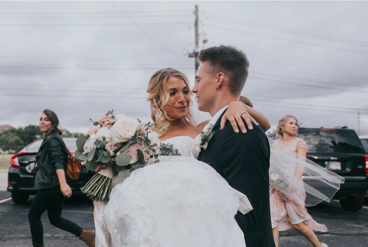 We will focus on your catering, so that you can focus on each other. ❤️

📷: Kate Kerr Photography