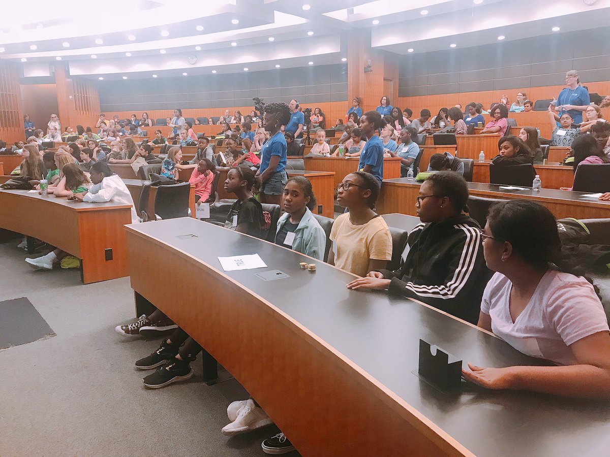 TriangleWiSTEM's tweet photo. On average, STEM careers yield high salaries. At Girls STEM Day @ @DukeU girls learned how to accumulate and manage money. We advise getting an education, working hard & smart, & taking advantage of compound interest. #TriWiSTEM #GIRLSSTEMDAYDUKE #TRIGIRLSTEM https://t.co/Igh3Re6xow