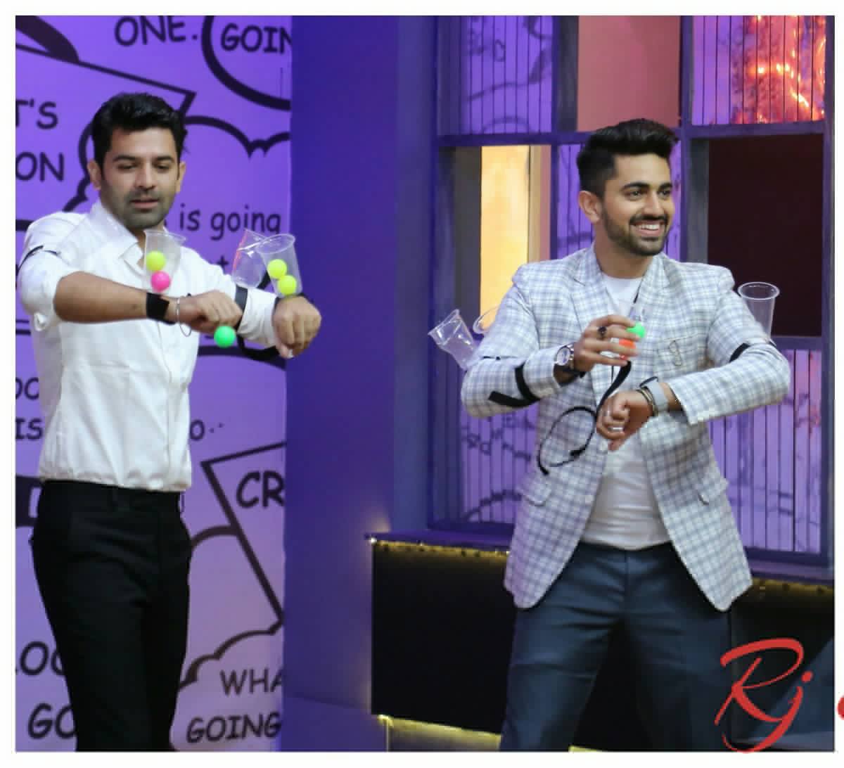 Barun_Arabic's tweet photo. Throwback | Barun with the crew on #JuzzBaatt 💖
#barunsobti @BarunSobtiSays https://t.co/Pzv3rj2Qch
