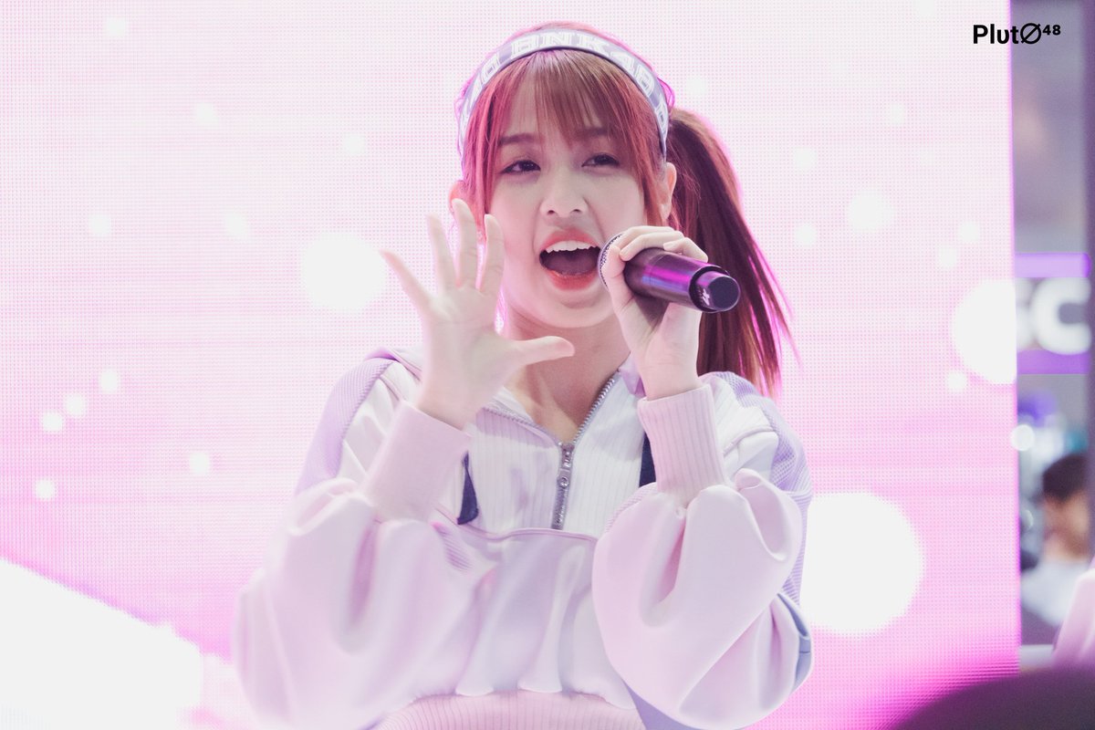 _Pluto01's tweet photo. Morning 🌟

#MobileBNK48 #BNK48
#GSBsociety #MoneyExpo2019 https://t.co/pGGgajlY2p