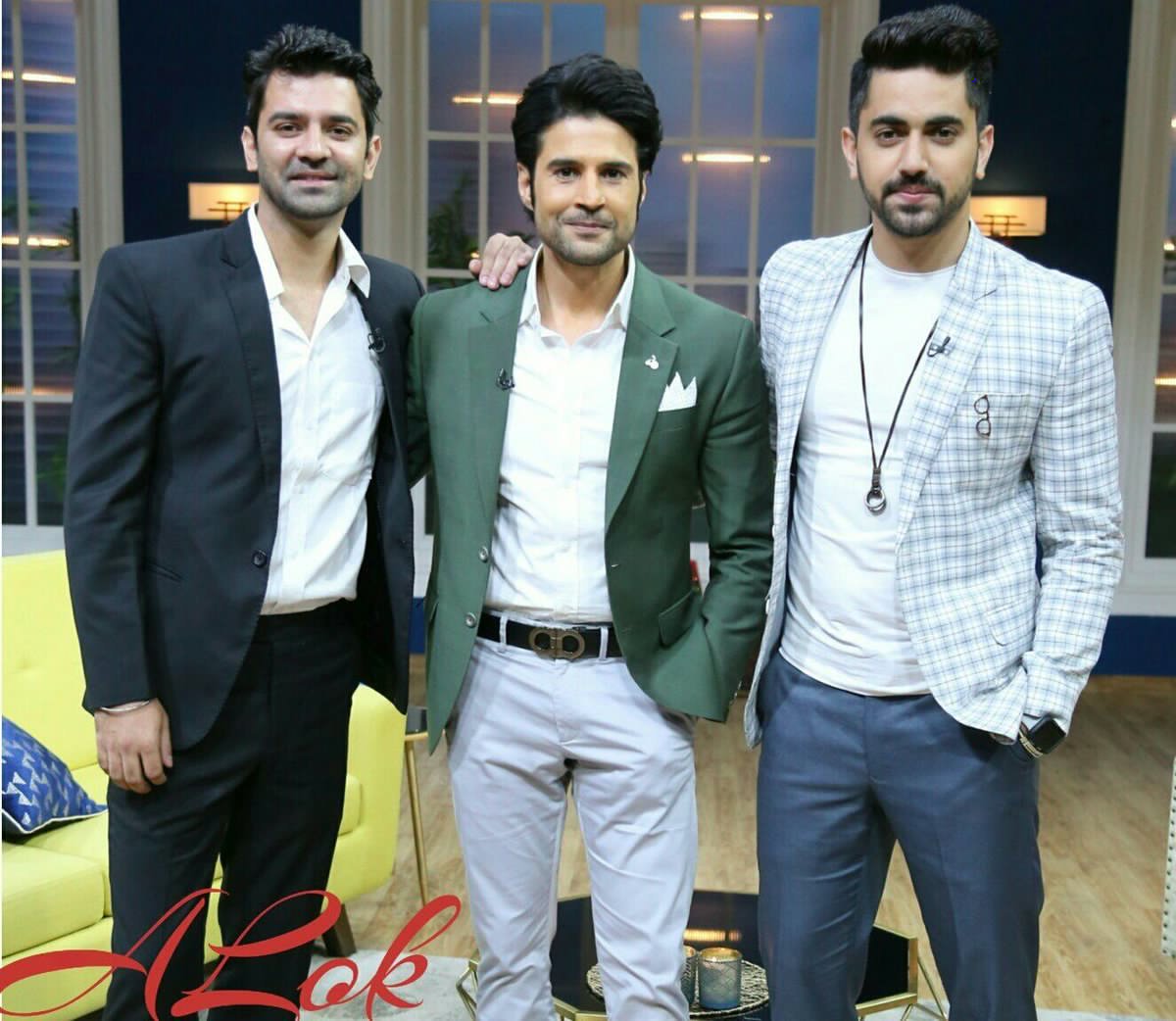 Barun_Arabic's tweet photo. Throwback | Barun with the crew on #JuzzBaatt 💖
#barunsobti @BarunSobtiSays https://t.co/1DzEjX8hf8