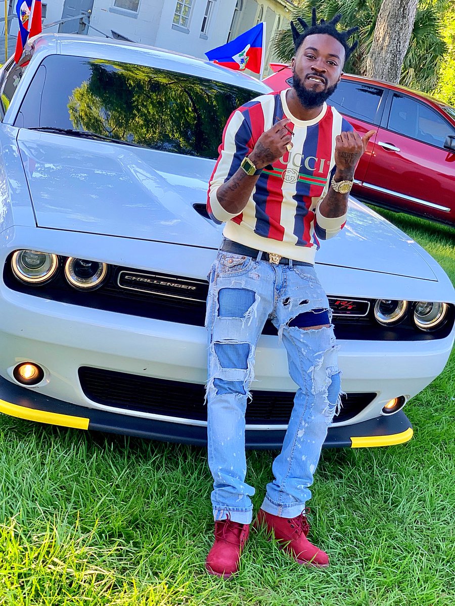 izzy_BeenPaid's tweet photo. CUT EM OFF SWITCH ROUTES WENT MY OWN WAY💯😈 #RUNITUP🎒💰🏃🏾‍♂️ https://t.co/TLYTo93oTe