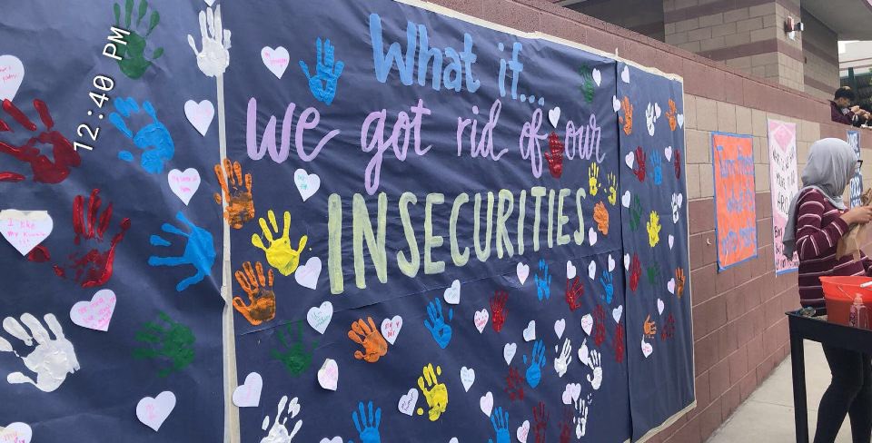 erhsunity's tweet photo. On Friday unity held our WHAT IF.. campaign featuring multiple posters around campus as well as activities in our quad and notes places throughout the halls and on cars of our students as well! ππ«π @ERHSOfficial #erhs #erhsunity OUR LAST EVENT OF THE YEAR! https://t.co/nB22bfOofn