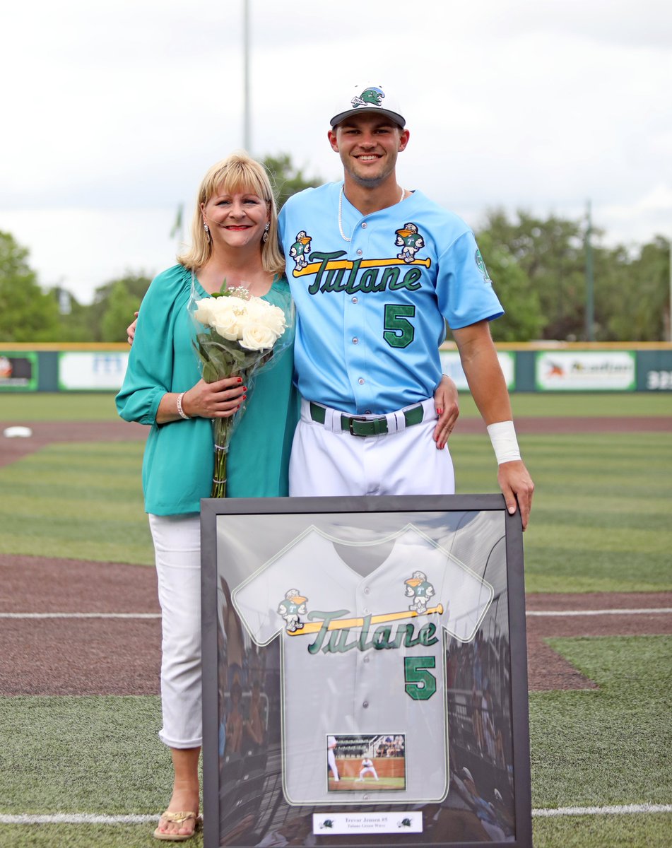 ScroogeDaddy's tweet photo. Trevor Jensen 
#Tulane 
#SeniorDay 
#RollWave https://t.co/nUzvTfw7qn