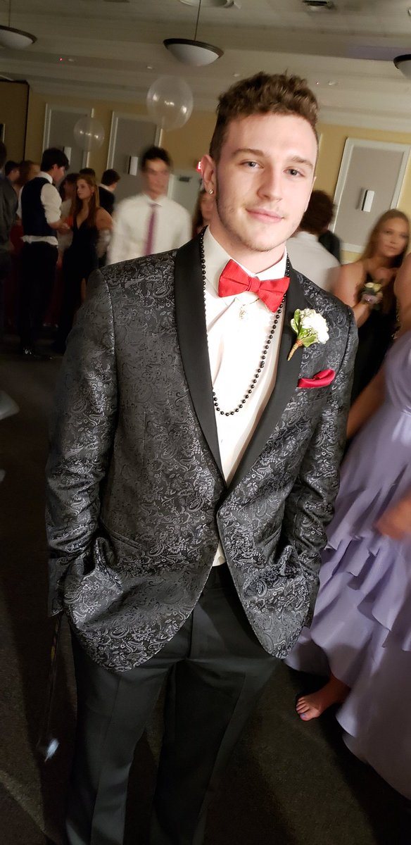 Spartan_211's tweet photo. Best dressed young man... KENNY!! That coat tho..
#CHSprom2019 https://t.co/y9YbB6aesm