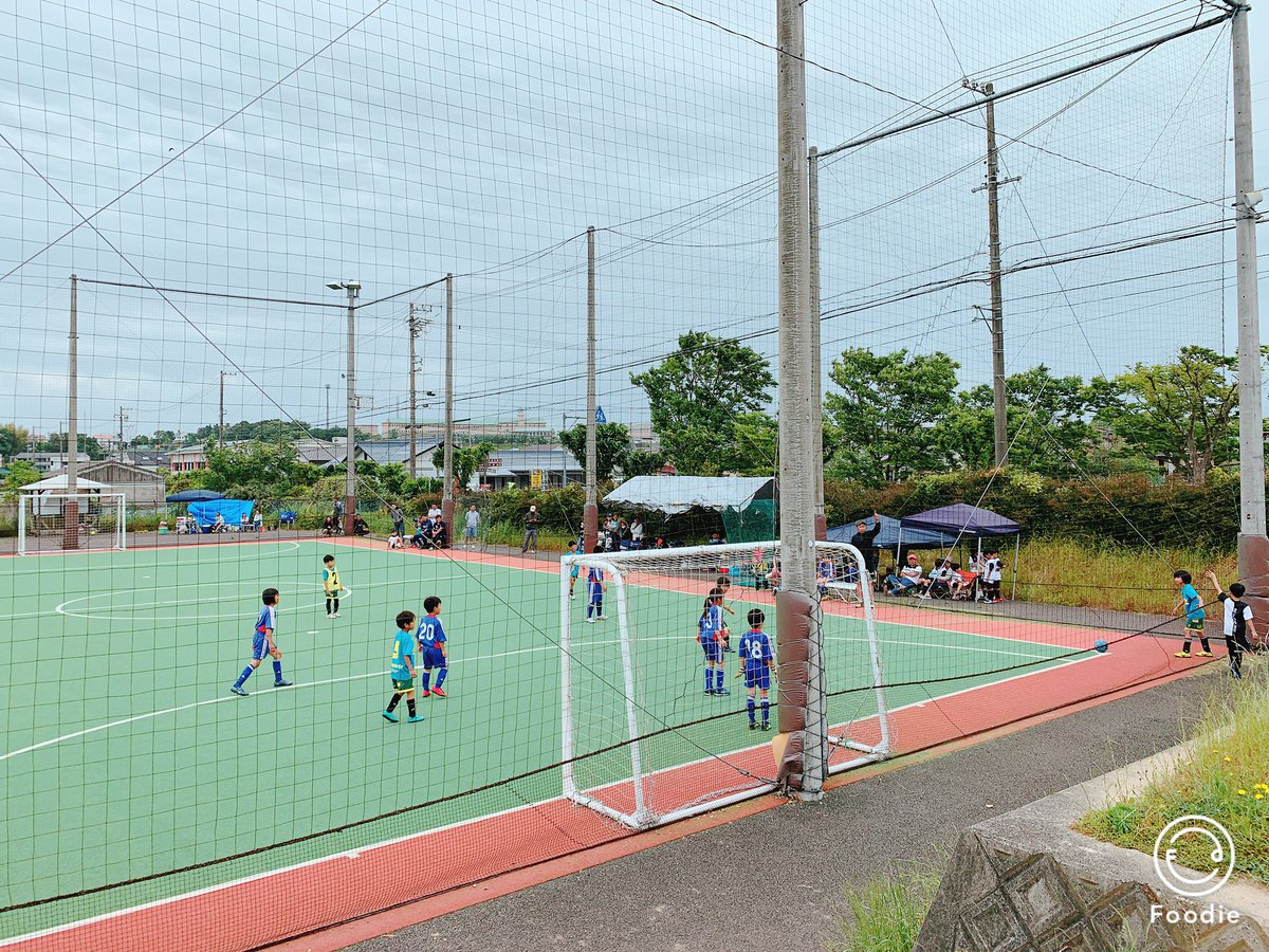 ReikaIchihara4's tweet photo. 今日は朝から
お兄ちゃんの指導してるチームの
助っ人コーチ‼︎
フットサル大会に帯同してます😆

もちろんシューズは
GAViC×AMOグリップシューレース

最高の組み合わせです！

#GAViC
#amoグリップレース
#AMOグリップシューレース
#エーエムオー
#グリップレース
#シューレース
#靴紐 https://t.co/PwZ64iKNf0
