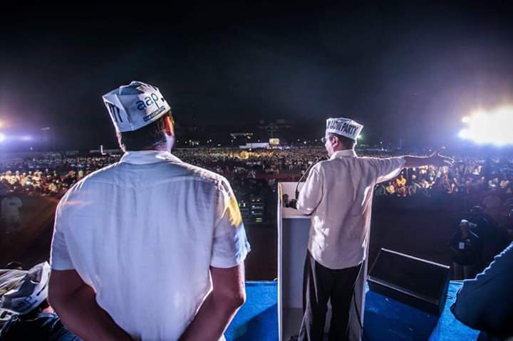 AmitBadwaik_AB's tweet photo. A section of crony capitalist, paid media, political mafia is out to finish one party. A party that is surviving And delivering despite daily frontal attacks!
Fire that salvo guys, every vote to AAP is shielding India from fascism!
#Vote4AAP #vote4jhaadu #AAPforGoa https://t.co/bybxivEZOH