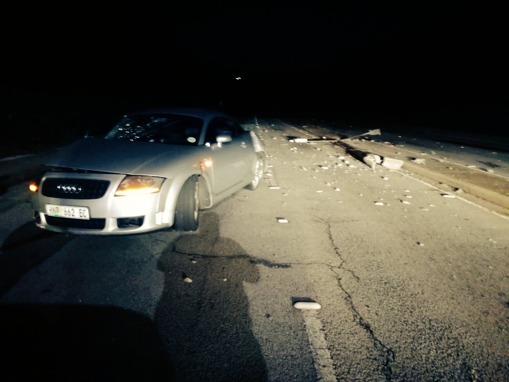 trafficupdatePE's tweet image. Target Kloof Walmer Port Elizabeth @FatalMoves @ettiennepel @ER24EMS @JanineCLee @firstgroup_1 @IrenePretorius5 @EMER_G_MED @AccidentAwareSA @UnitedTowingSA @_ArriveAlive @AlgoaFM @HeraldPE @RNEWSZA @TrafficEye_SA @TowingSA @MyPE