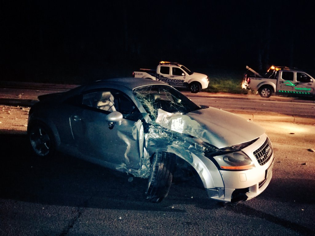 trafficupdatePE's tweet image. Target Kloof Walmer Port Elizabeth @FatalMoves @ettiennepel @ER24EMS @JanineCLee @firstgroup_1 @IrenePretorius5 @EMER_G_MED @AccidentAwareSA @UnitedTowingSA @_ArriveAlive @AlgoaFM @HeraldPE @RNEWSZA @TrafficEye_SA @TowingSA @MyPE