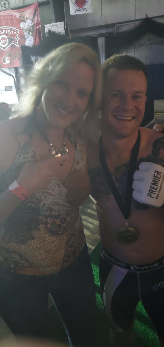 Tra_Lynn75's tweet photo. My friend #DustinSmith won by K.O! @PremierMMAFight So proud for him! https://t.co/SkG6sqOr4z