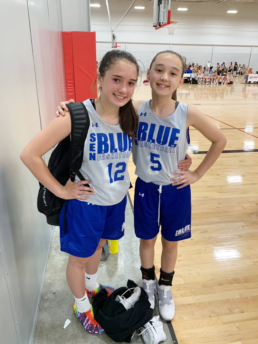 MRSNSP584's tweet photo. 1st pic is Mom trying to get Ruby &amp; Lucy to pose together😬. 2nd pic is them laughing at me freaking out over what I then realized...my girls are the same height!  I Kept telling Ruby to stand up straight🤣🏀 #iamstandingstraight https://t.co/jLQq7Tsa9R