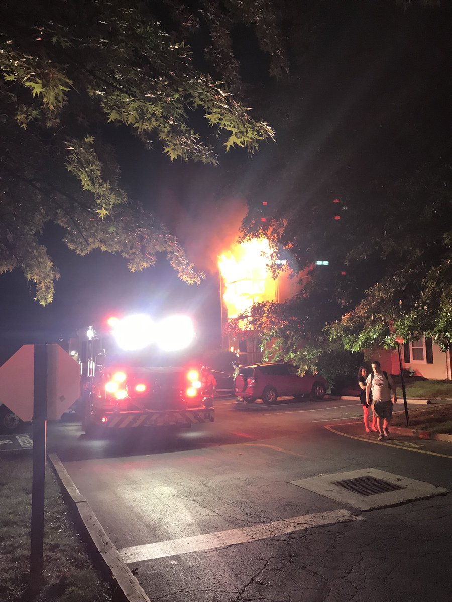 staffcofire's tweet photo. #SCFRD units are operating on an apartment fire in the 200 block of Chivalry Way in the Berea area. Units arrived to find fire showing from 2nd & 3rd floor. Fire is knocked, no reported injuries. City of Fredericksburg Ladder 1 & Engine 2 assisted. https://t.co/BhPYTFek90