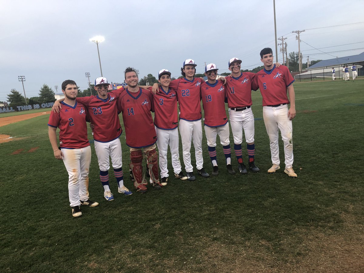 CountyAdair's tweet photo. Ac ⚾️ #Seniors https://t.co/eUEoAxNCVs