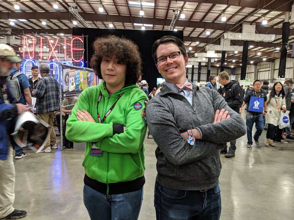 ShawnHymel's tweet photo. Got to meet a real #Mythbuster 🤓😁 @NotABombBunkE showed me his super slick levitation device 😄 #mfba19 #MythBustersJr #makerfaire #electronics #maker https://t.co/LKR293GkAq