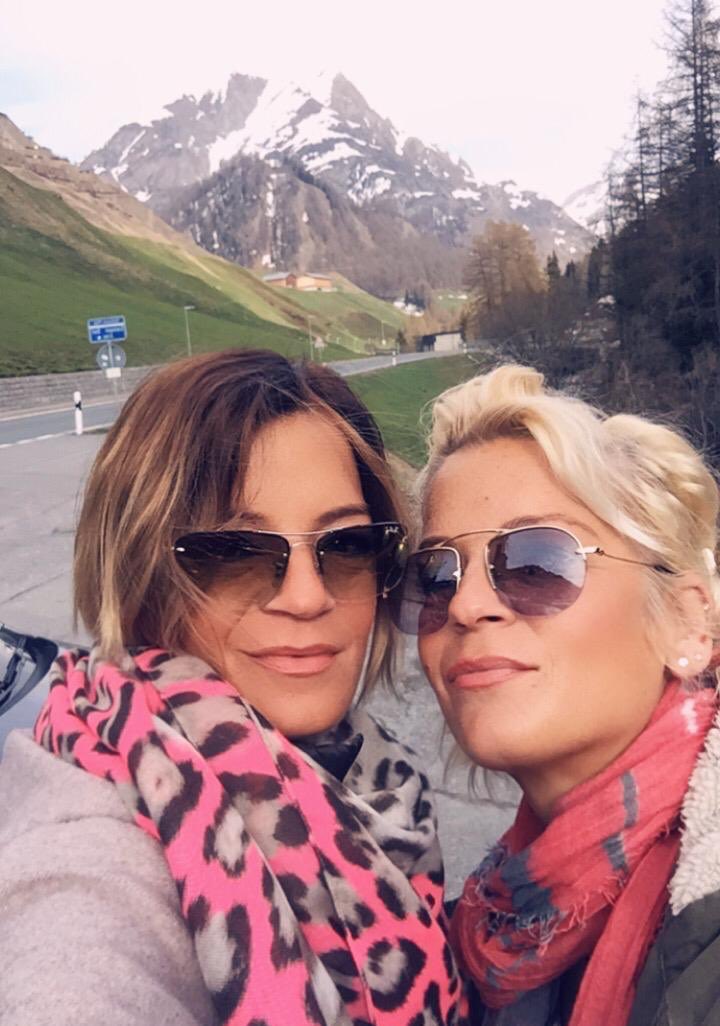 StefTwinsofRock's tweet photo. @TwinsofRock β¨ Twins of Rock say βhelloβ from the mountains ππΈπ¦π¦πΈπΈπΈ#twinsofrock https://t.co/S407kvG28l