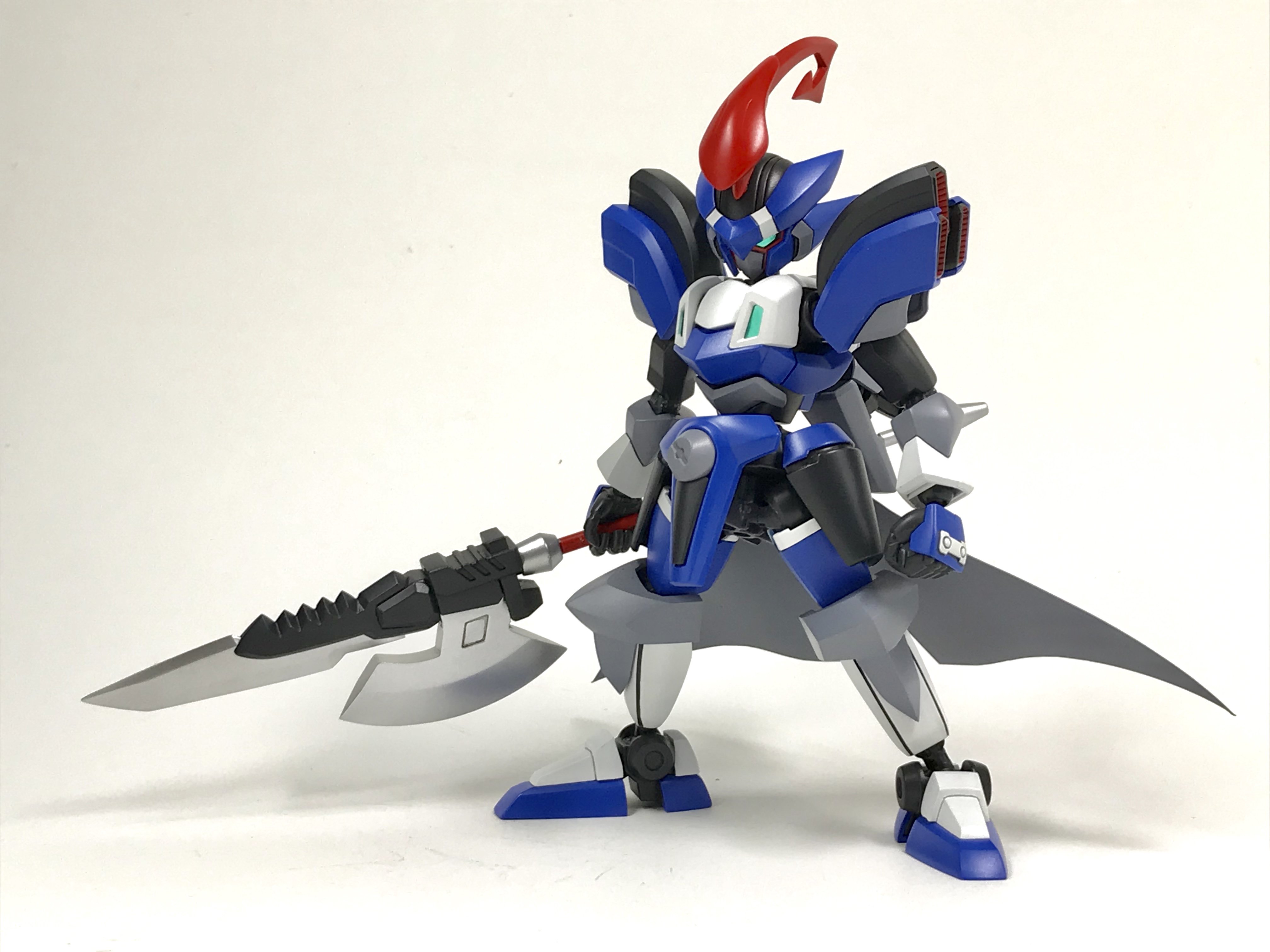 Twitter 上的 サカイアキラ ダンボール戦機 オリジナルカスタム Lbxペルセウス 0 ゼロ 謎の人物 J から送られてきた高性能lbx 後に大空ヒロが手に入れるペルセウスの先行試作品とされている オーディーンの肩スラスターと背面の高出力ブースターにより高い機動性