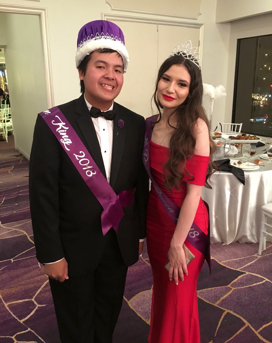 _KennyUong_'s tweet photo. One year ago today, I was crowned Prom King! My friend @alexisroachaaa was crowned Prom Queen! Time flies! A special night I’ll never forget. @hhstornados 💜👑 #PromSeason #HHS2018 #GlendaleCA https://t.co/2ABNfxJpl6