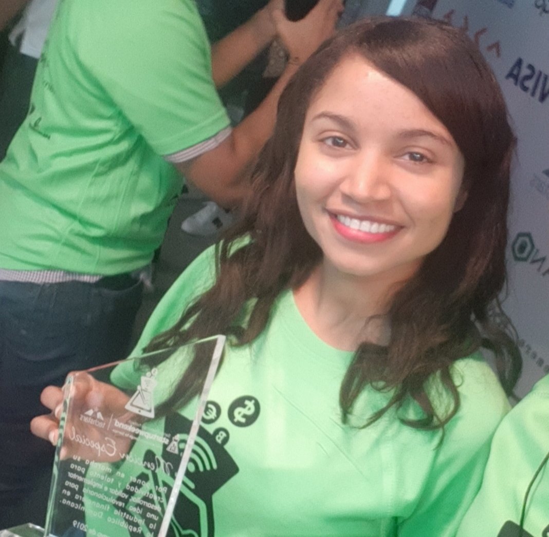 FideliaMatos's tweet photo. We are proud to be the winning team of the Honorable Mention Award in Startup Weekend Fintech 2019. It was a strong work team.
#StartupWeekendFinTech #swFinTech #SaludÁgil #Ságil #WomenInTech https://t.co/gmkFPLBsKX