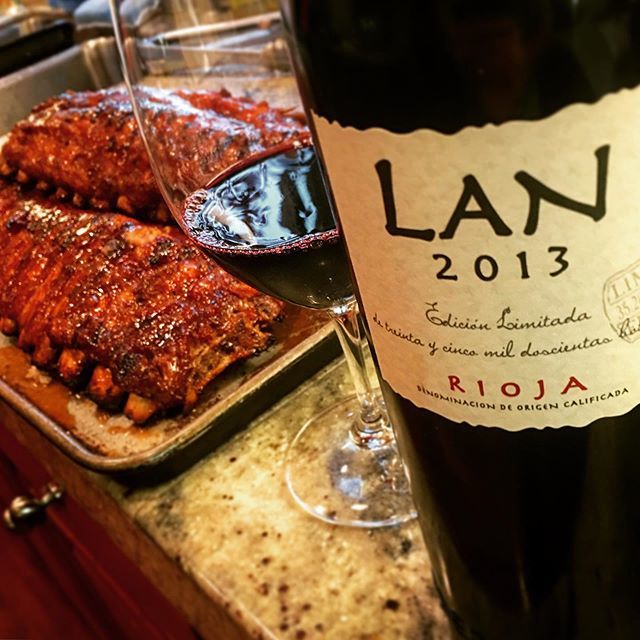 jollyrogervin's tweet photo. Rioja and Ribs 🍷😋🙌
.
.
.
.
.
#rioja #riojawine #lanrioja #lan #spanishwine #2013vintage #bbqribs https://t.co/eGtqbkOwpQ