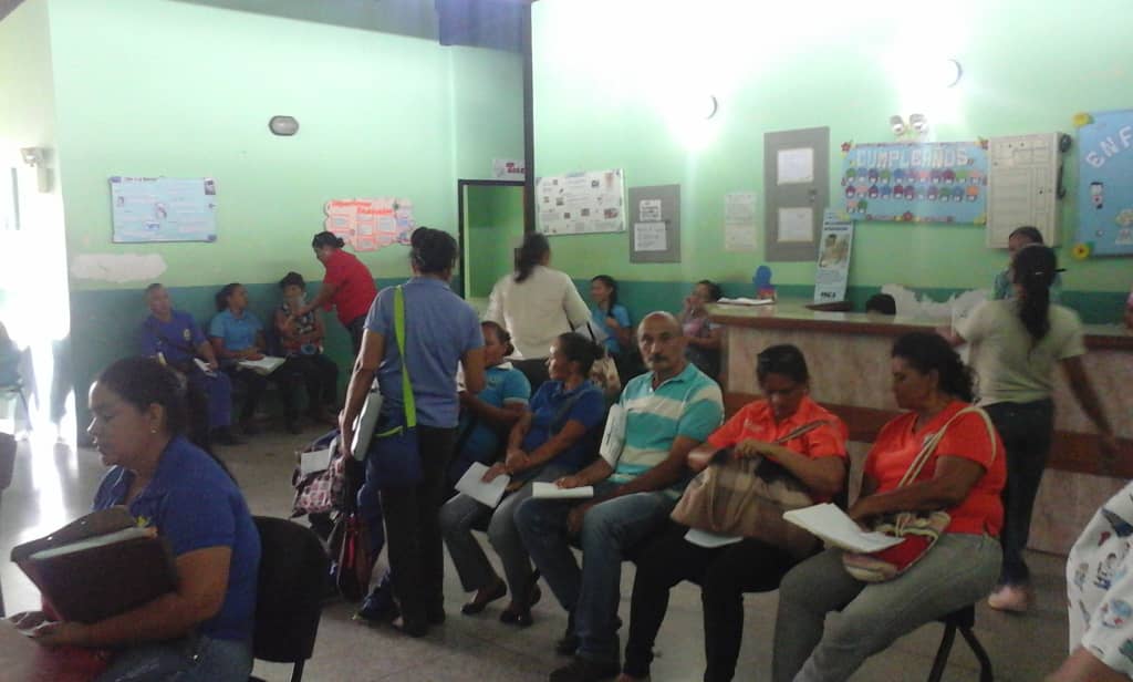 GasconMary's tweet photo. #07Mayo Gracias a las Politicas de Estado dirigidas por nuestro Pte @NicolasMaduro la Gob @yelitzePSUV_ y nuestra Alcaldesa @GasconMary a traves de la Alcaldia del #MpioUracoa y el #MPPPE el equipo de #YaraSalud Doc. Y EducacionMnpal realizaron #JornadaMedicoAsistencial https://t.co/exl0iEl1lH
