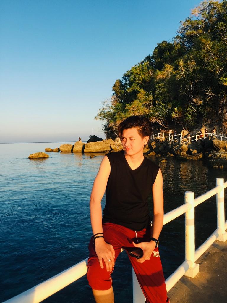 iamcortesmj's tweet image. before this summer ends 🤘

📸: sir resthi

#lastdrop