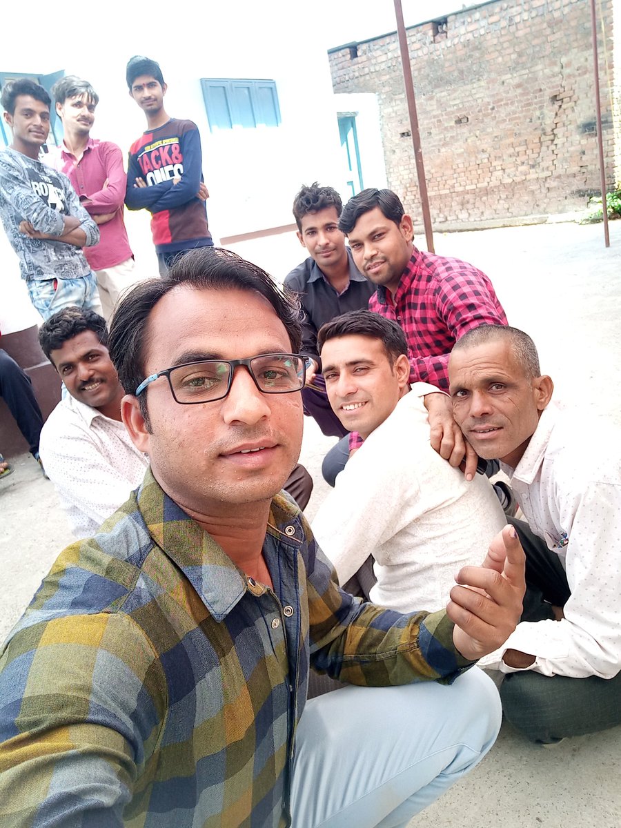 arvinds91733913's tweet photo. Voted for modi https://t.co/XJJe1vivyK