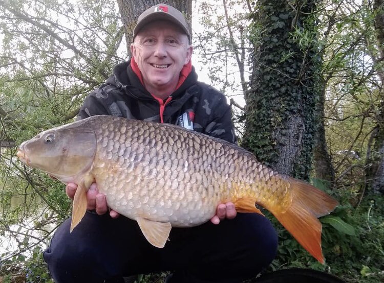KARPER Consultant Ken Dack with 3 commons from a recent session, 2 to the KARPER RS and 1 on a test bait that’s coming soon, the KARPER Dispersion Squillz Wafter. #karperltd #carpfishing