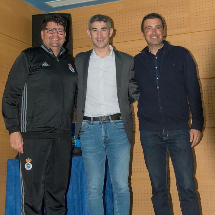 Toda la prensa nacional y local ensalzando y poniendo en valor a una gran persona, a todo un SEÑOR. Disfruta, compañero, amigo...