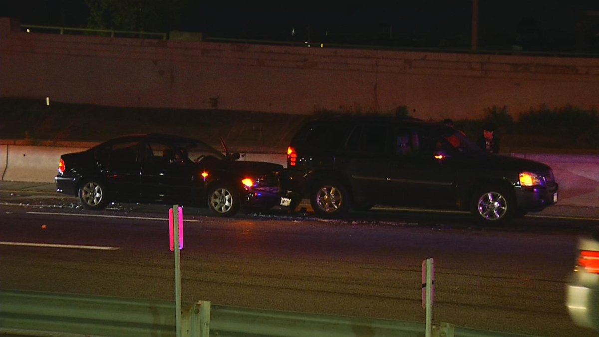WeekendSunrise's tweet photo. @RIStatePolice looking for a hit and run driver after a woman is struck on Rte 6. Details new on @WeekendSunrise 6a-10a https://t.co/R3Tz7syq4d