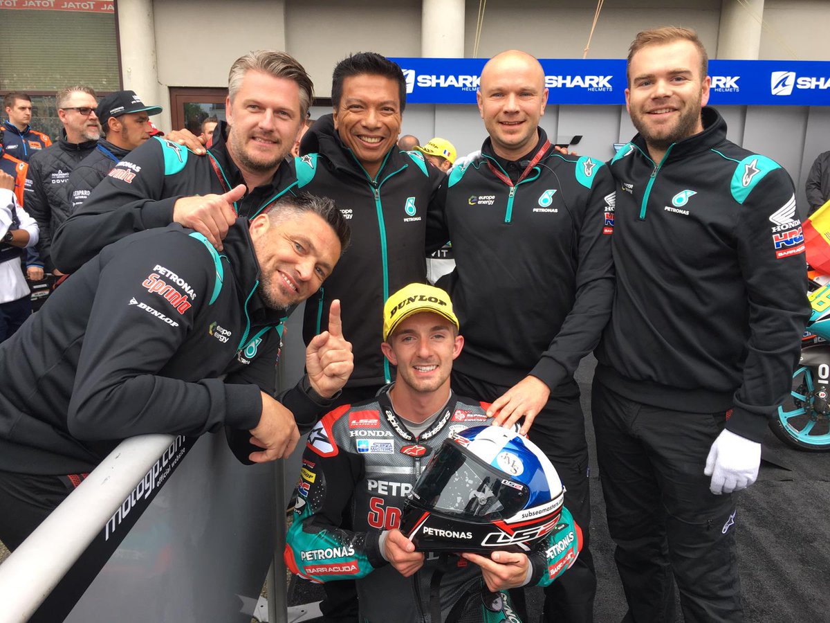 sepangracing's tweet image. First win ever for PETRONAS Sprinta Racing!!!!!! 😍

Historic day for the team at Le Mans!!! #FrenchGP 🇫🇷

#PETRONASSprintaRacing @MotoGP #SepangRacingTeam #PETRONASMOTORSPORTS #BarracudaMoto