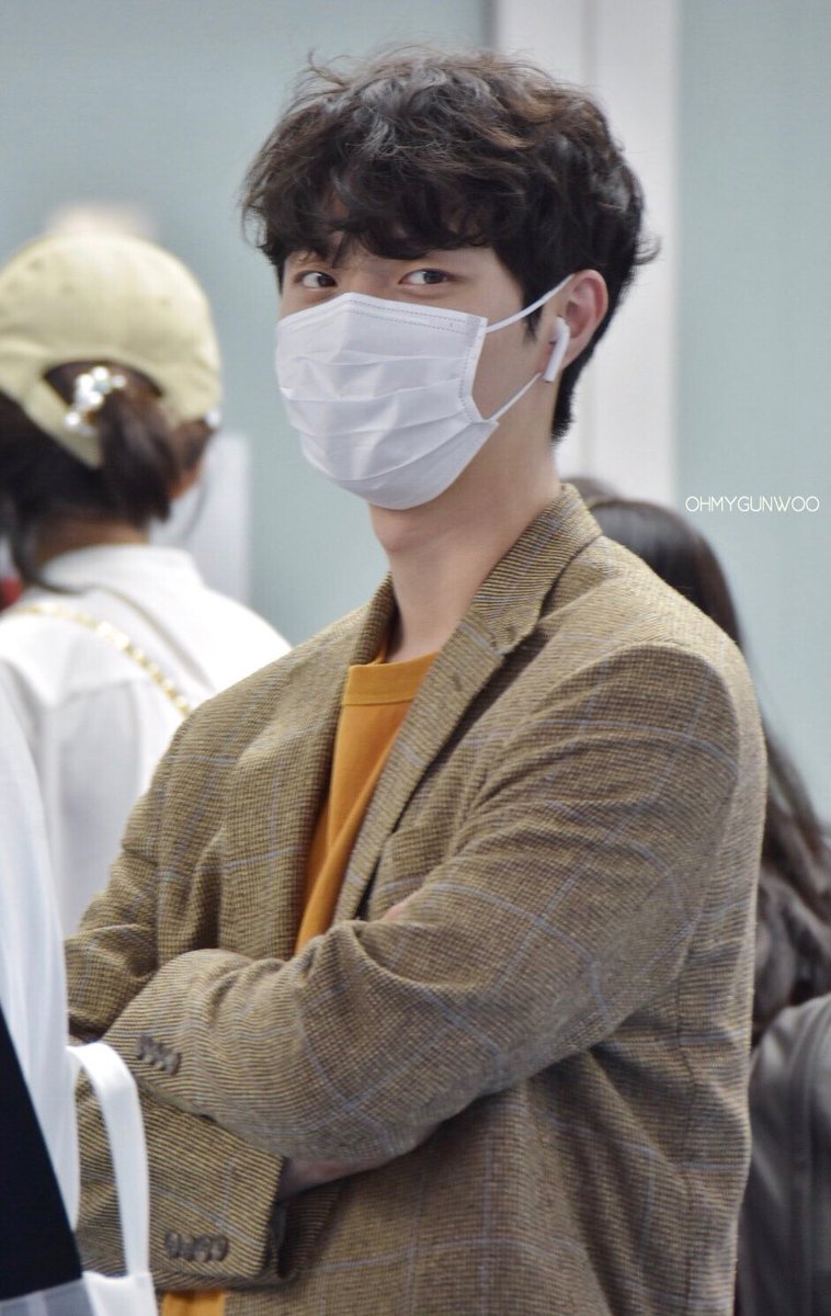 ohmygunwoo's tweet photo. [Preview] 190519 하네다 출국 #마이네임 #MYNAME #준규 #JUNQ  @kkangxx9449 https://t.co/SKiFNVlNxt