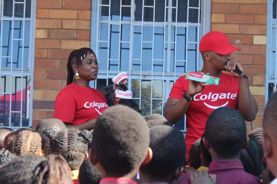 mokoenainspires's tweet photo. We had a fantastic Colgate #keepsasmiling tour yesterday in the community of Thokoza, the turn up was amazing.
Well done team @Roadvertiseads and thank you @Colgate for keeping the community smiling.
#keepsasmiling #totallyhealthymouth
#roadvertise https://t.co/zynU6w1f1I