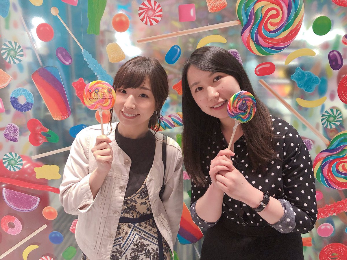 suzaki_aya's tweet photo. シカゴにいる間、仕事もプライベートもずっとそばで通訳をしてくれているエイミー。まだ21歳の女の子。かわいくてしっかり者。もうすっかり仲良しです😊
#シカゴ https://t.co/ezFBTGGc8M
