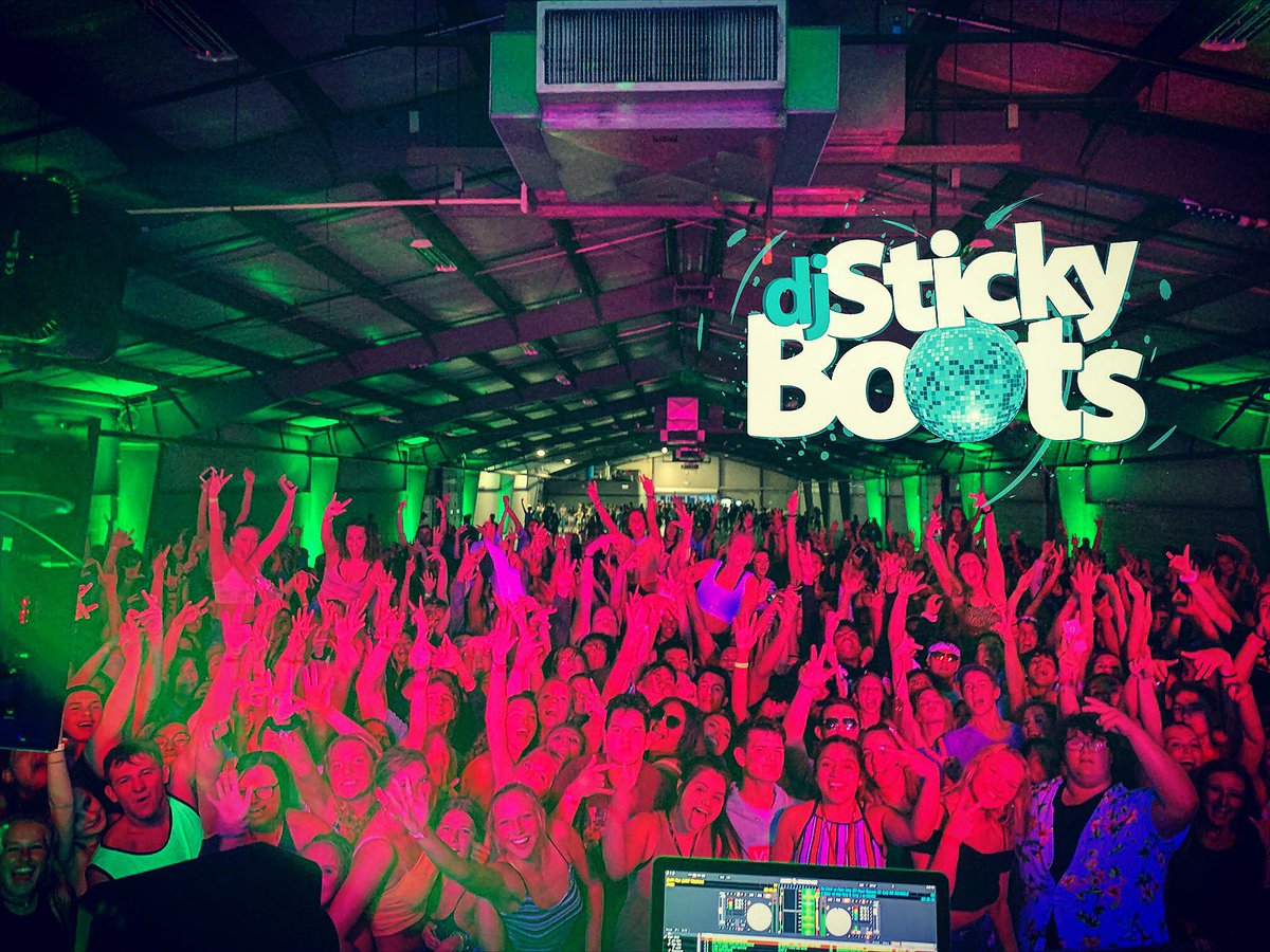 DJStickyBoots's tweet photo. .@BarnProm Tonight was a movie 🎥 🎞📽 My insta stories have the full video recap. Follow @DJStickyBoots on IG. 
•
•
#barnprom2019 
#barnprom #barnprom19 #barnprom2k19 #prom #djlife https://t.co/NbeNZUxXye