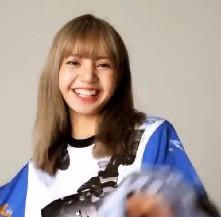 tranhyan's tweet photo. Hey, treat our Lisa like shit then we say no to Olens #NoLisaNoMoney https://t.co/SMUxsZFfxr